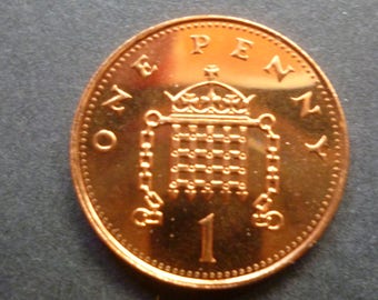 United Kingdom 1994 One Penny coin (1p) in uncirculated (un-used) condition ideal for jewellery or craftmaking.