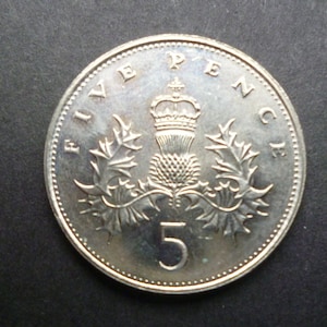1988 UK Five Pence Coin: Queen Elizabeth, Crafting Jewelry