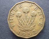 Great BritainThreepence coin 1952 in good used (circulated) condition, Nickel Brass, ideal gift or for jewellery or craftmaking projects.
