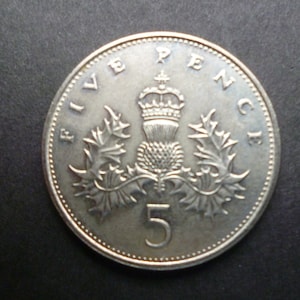1988 UK Five Pence Coin: Queen Elizabeth, Crafting Jewelry