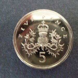 1990 UK Five Pence Coin: Uncirculated Cupro-Nickel, Jewelry Craft