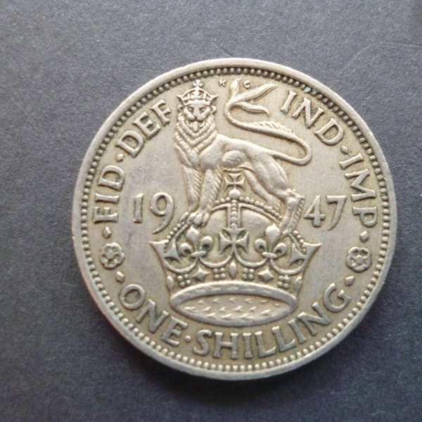 United Kingdom 1947 Shilling coin (English Version) ideal gift or for craft or jewellery making in good used (circulated) condition.