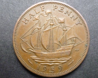 1959 UK Half Penny Coin, Queen Elizabeth II, Jewelry Making Supply
