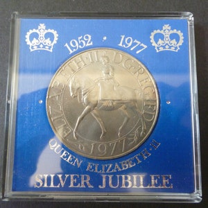 1977 Silver Jubilee Crown Coin - Queen Elizabeth II - Uncirculated