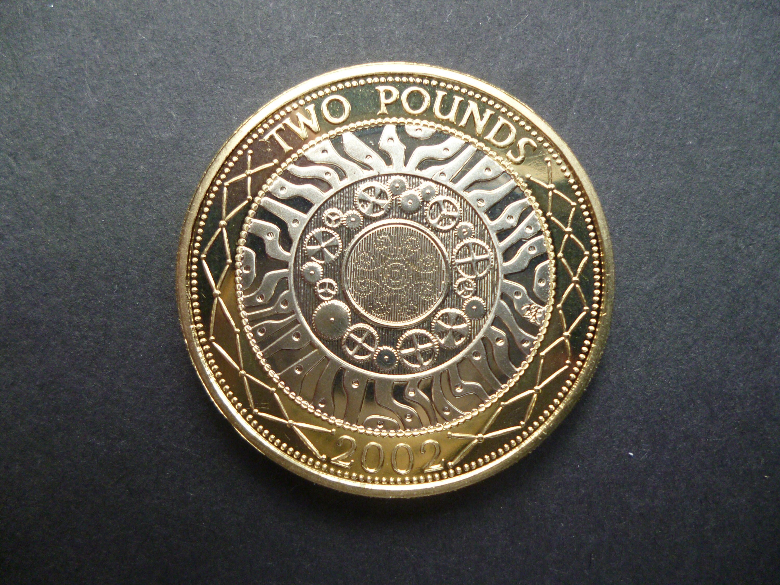 イギリス エリザベス2世 王立造幣局 2002年 プルーフ2ポンド硬貨。非常