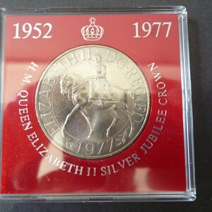 1977 Silver Jubilee Crown Coin - UK Royal Mint - Cupro-Nickel