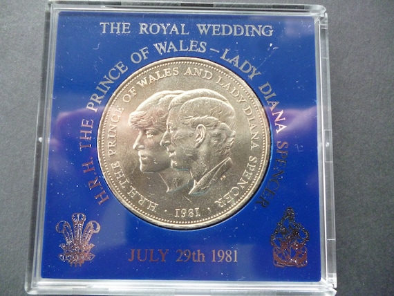 1981年 ウェールズの王子とダイアナ妃 記念硬貨 ロイヤルミントケース付き 1981年ロイヤルウェディングクラウンコイン：ダイアナ妃とチャールズ皇