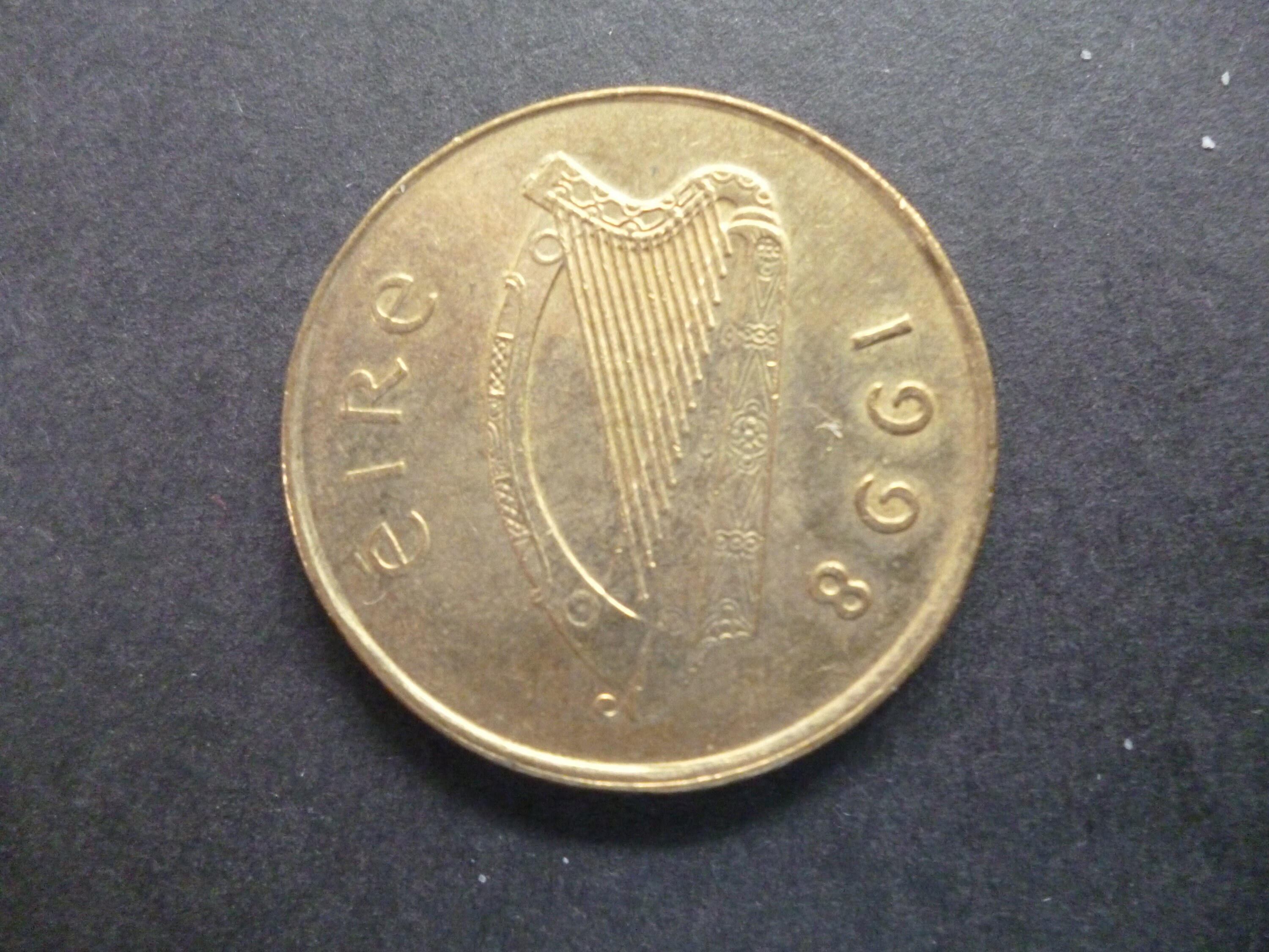 IRELAND 5P SMALL AND LARGE 5 PINGIN DECIMAL IRISH CHOICE OF DATE 1969 TO 2000 eB