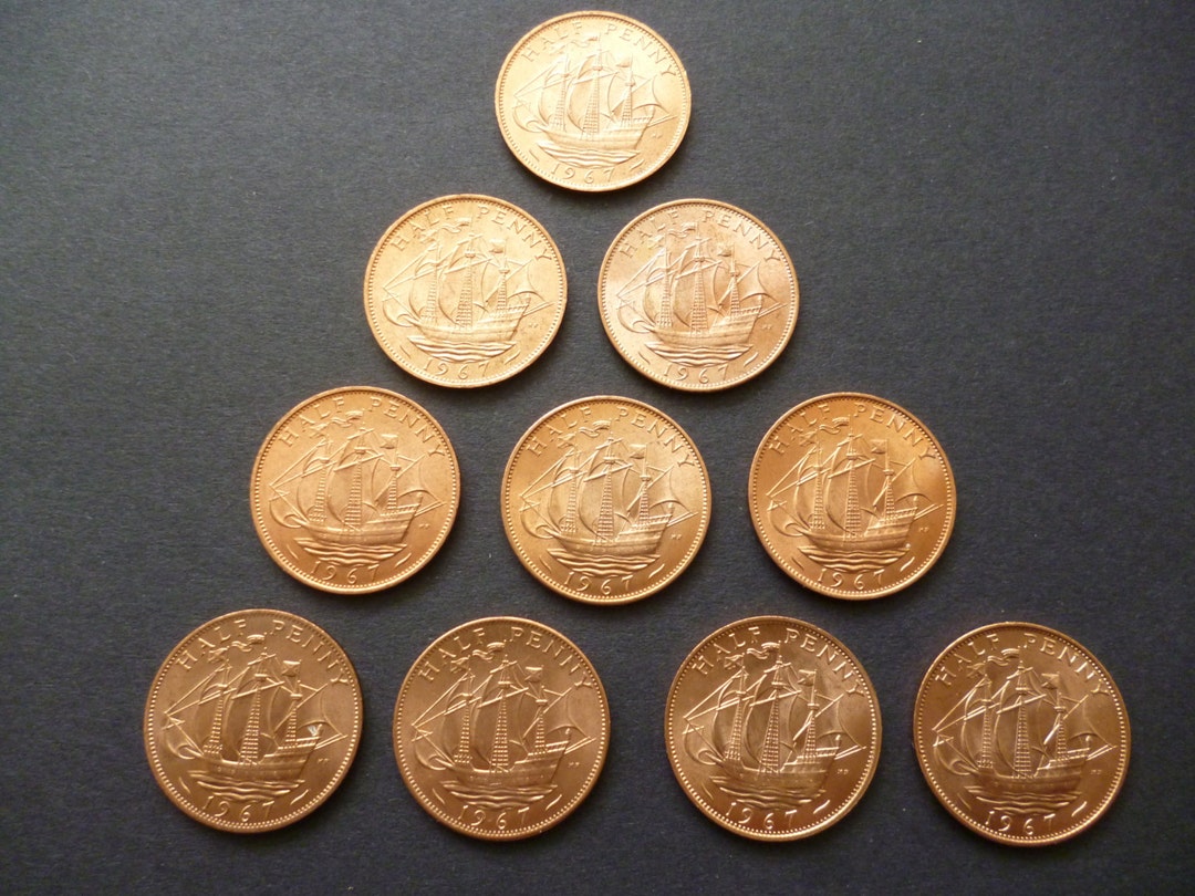 Vtg 1967 Queen Elizabeth Half Penny Coin Gold Tone Belt Golden Hind Galleon s-l400.jpg main image 4