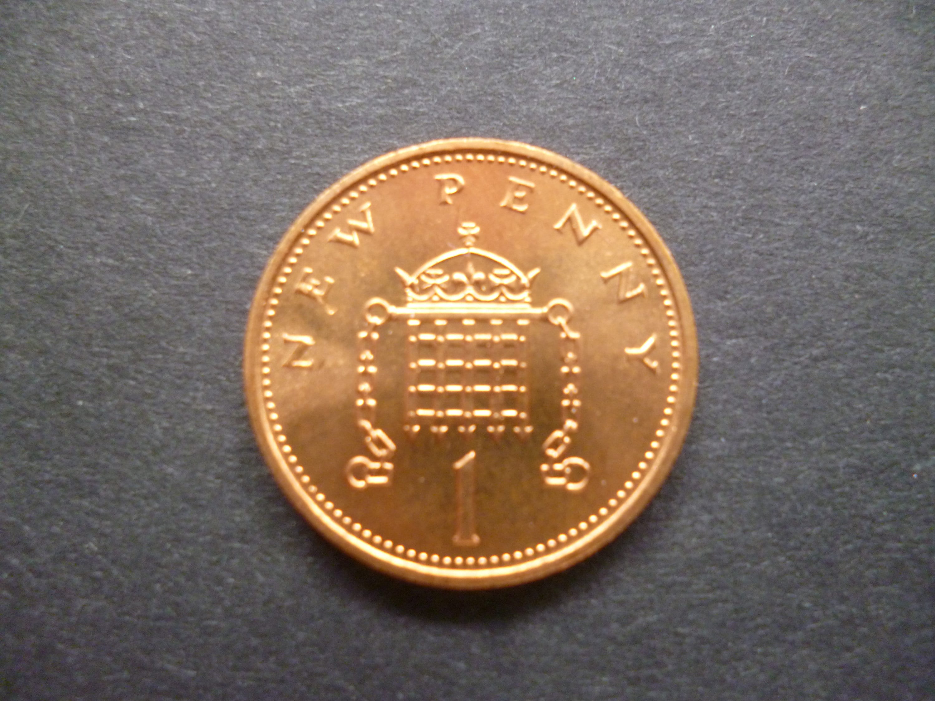 1971年英国ペニー硬貨：未使用ブロンズ製1ペンス硬貨、エリザベス2世