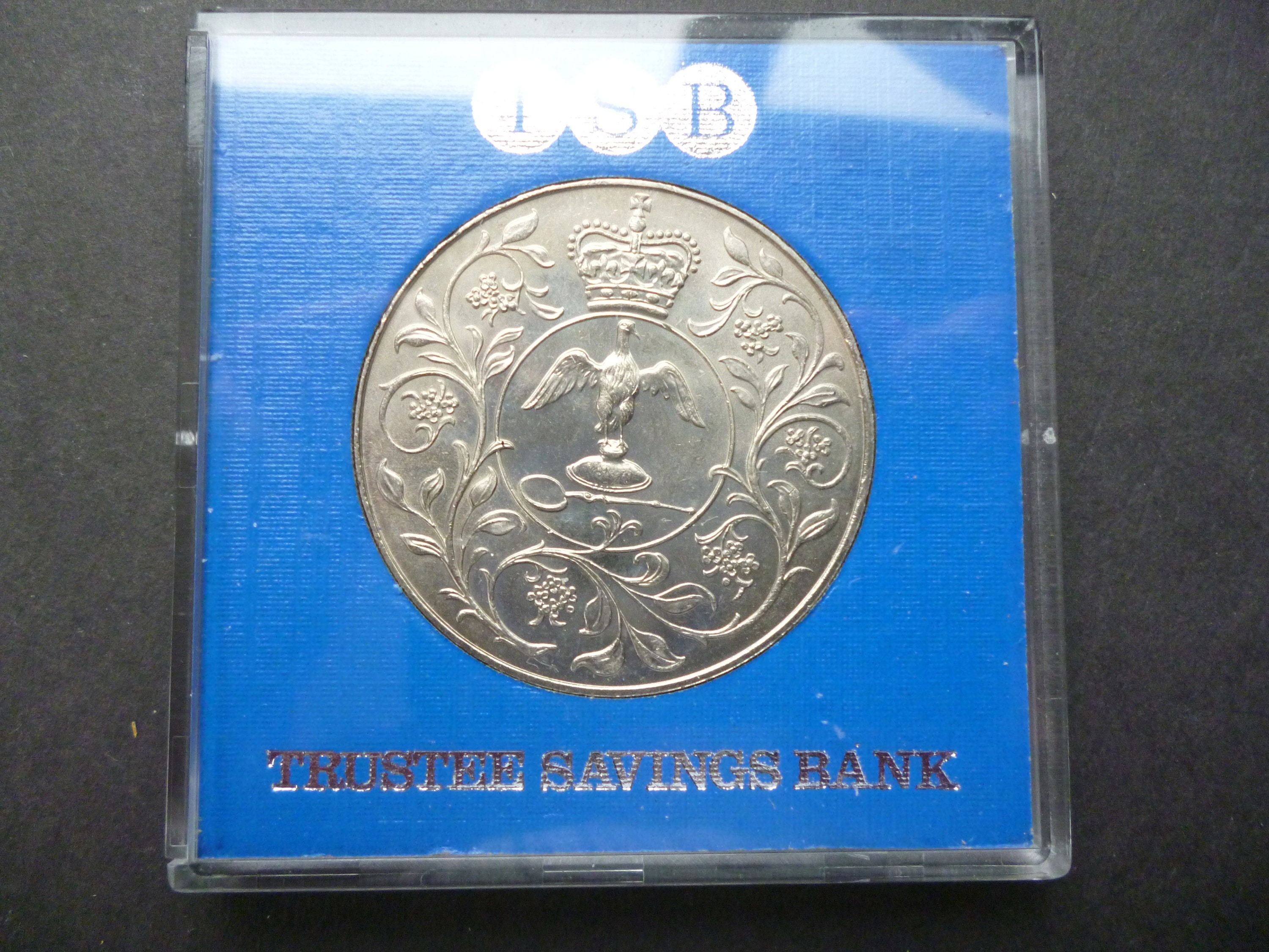 1977年 エリザベス2世女王即位記念銀貨 - 未使用 - Etsy 日本