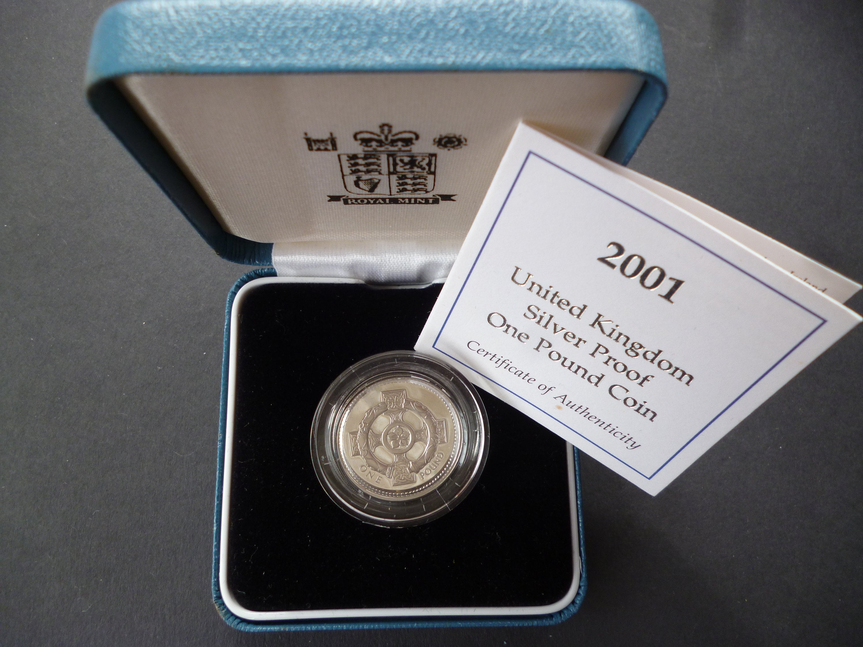 2001年英国銀貨プルーフ1ポンド硬貨 - ケルト十字、エリザベス女王