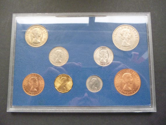 1966年エリザベス2世記念コインセット - 英国通貨コレクション - Etsy 日本 1966年エリザベス2世記念コインセット - 英国通貨コレクション - Etsy 日本