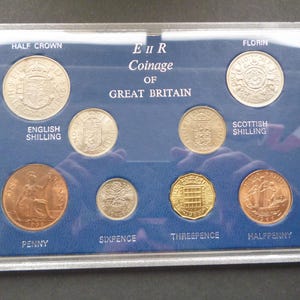 Prägung von Großbritannien Queen Elizabeth The Second 1966 Münzsatz bestehend aus 8 verschiedenen zirkulierten Münzen in einem Hartplastikgehäuse.
