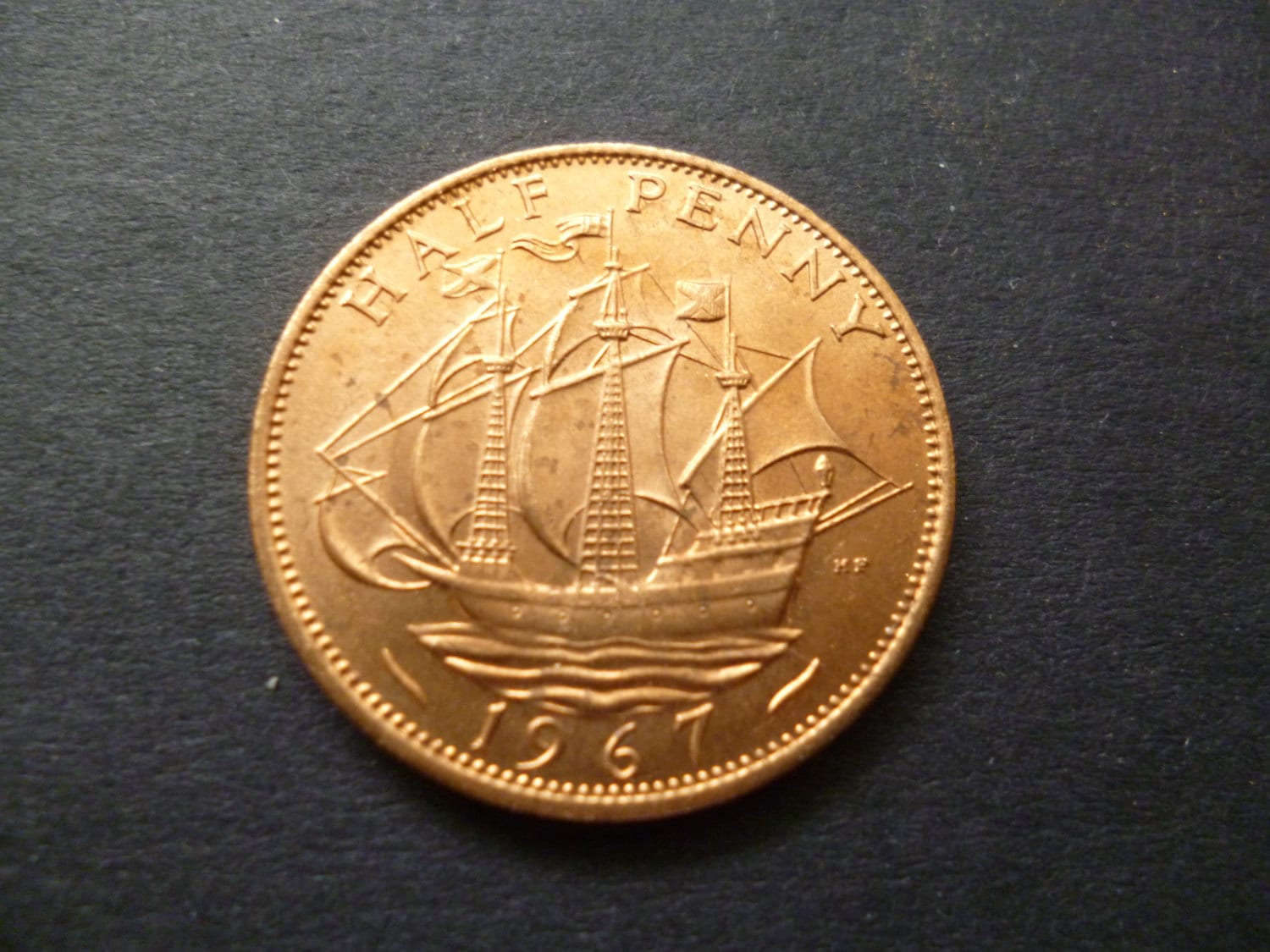 1967年英国ハーフペニー硬貨 - エリザベス2世女王 - 工芸品