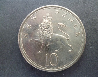 United Kingdom 1975 Ten Pence coin (10p) in circulated (used) condition ideal for jewellery or craftmaking.