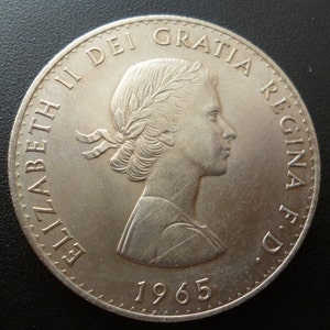 1965 Crown Coin Minted to commemorate the death of Sir Winston Churchill in 1965 in good circulated condition. image 2