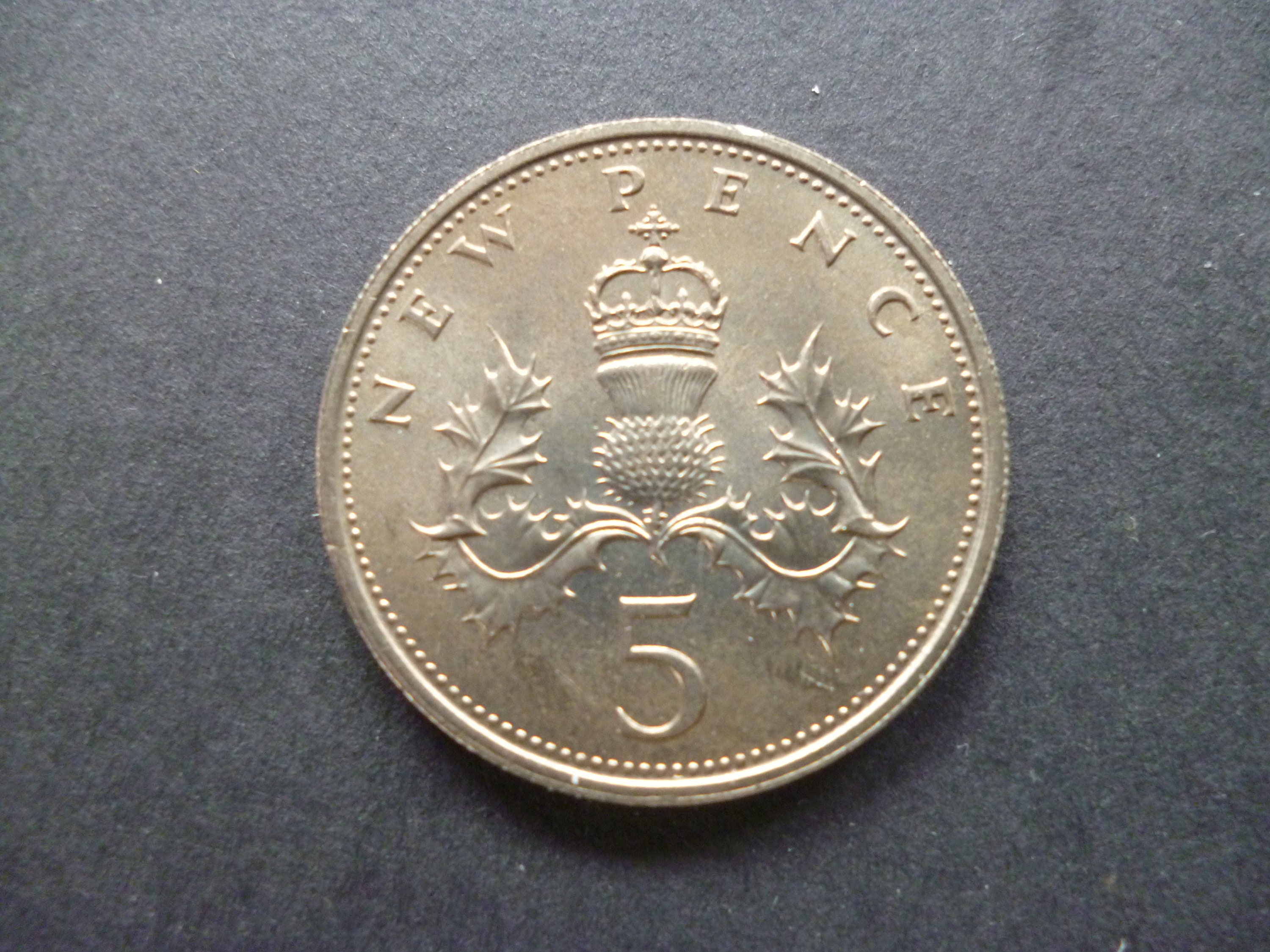 エリザべス女王5ペンス 1969年英国5ペンス硬貨：エリザベス女王、ジュエリークラフト - Etsy 日本