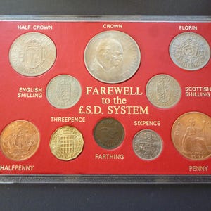 イギリスの古い貨幣に別れを告げる硬貨セット。硬質プラスチックケースに収められた10種類の流通硬貨がセットになっています。イギリスの硬貨