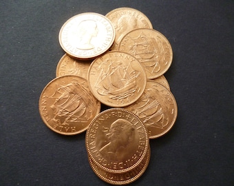 Great Britain pack of 10 uncirculated (not used) Half Pennies all dated 1967 ideal for craft making or jewellery use.