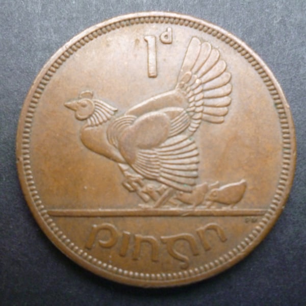 1965 Eire (Ireland Republic) Penny coin featuring a Hen with Chicks and a Harp, ideal for craft or jewellery making.