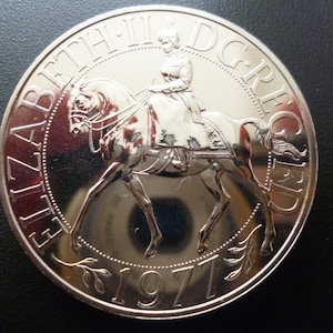 1977 Silver Jubilee Crown Coin: Queen Elizabeth II Proof