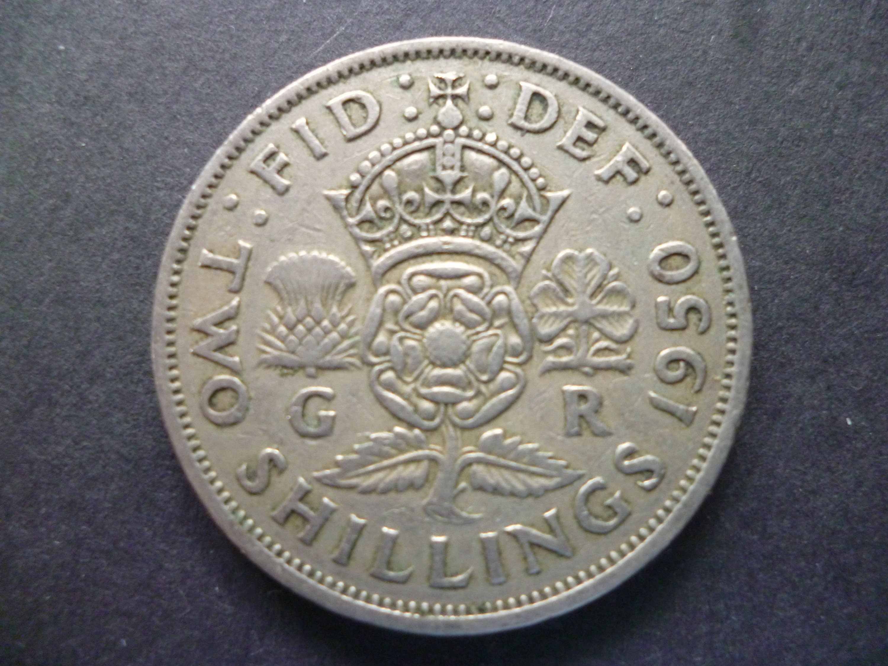 イギリス 2シリング フロリン 英国50個 1947年~1951年 1950年 2シリング・フローリン貨幣：イギリスの宝飾品用白銅貨 - Etsy 日本