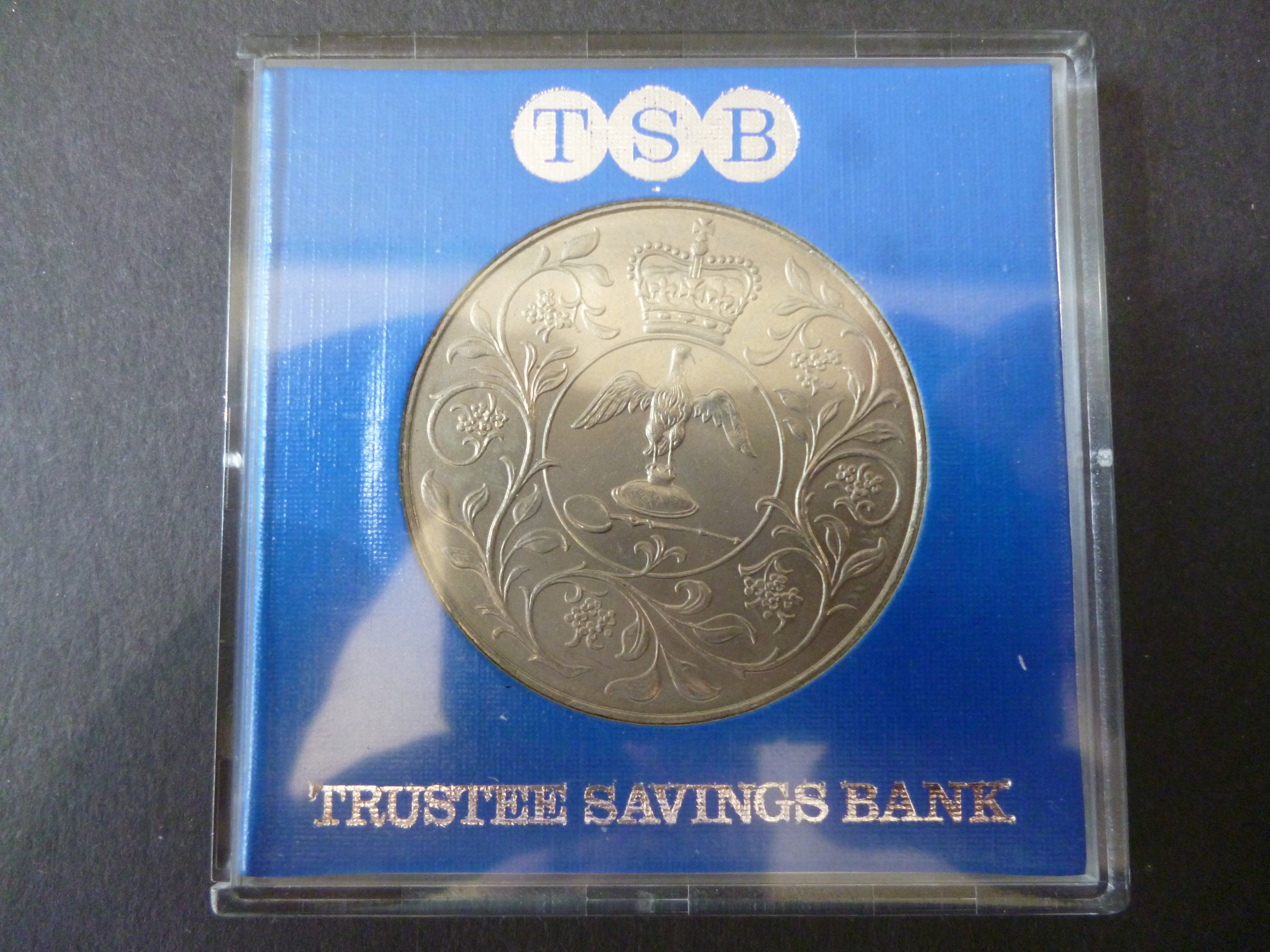 1977年 シルバージュビリークラウンコイン - エリザベス2世女王 - 未使用