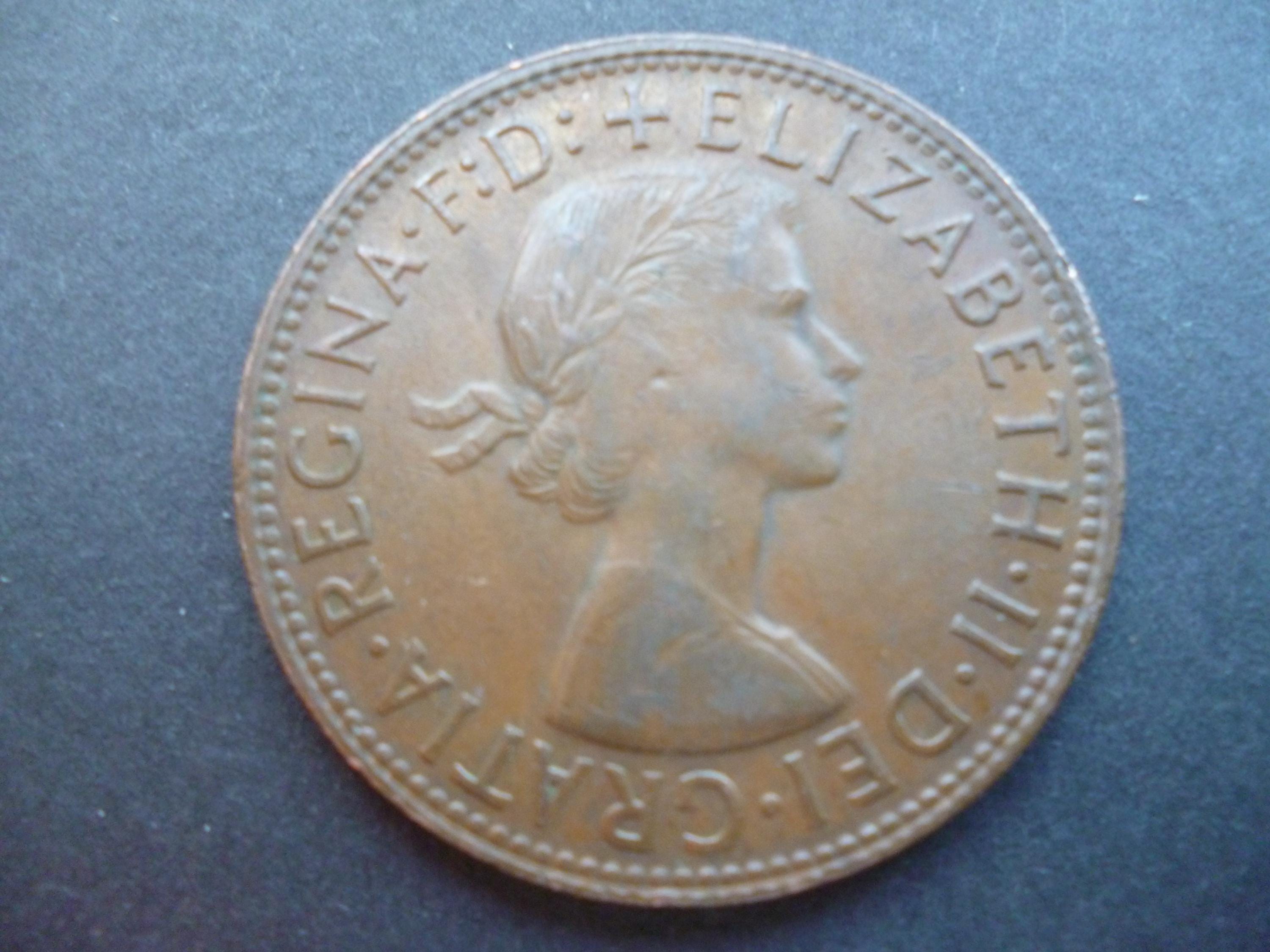 1962年オーストラリア・ペニー硬貨：カンガルーとエリザベス女王、クラフトジュエリー製作 - Etsy 日本