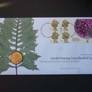 Jahr 2000 des Vereinigten Königreichs Ersttagsbrief, Der Nationale Botanische Garten von Wales mit einer 1-Pfund-Münze und vier Briefmarken.