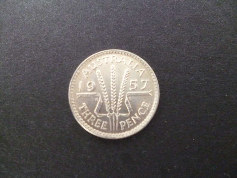 AUSTRALIA 1960 QUEEN ELIZABETH II SILVER THREEPENCE 3d COIN
