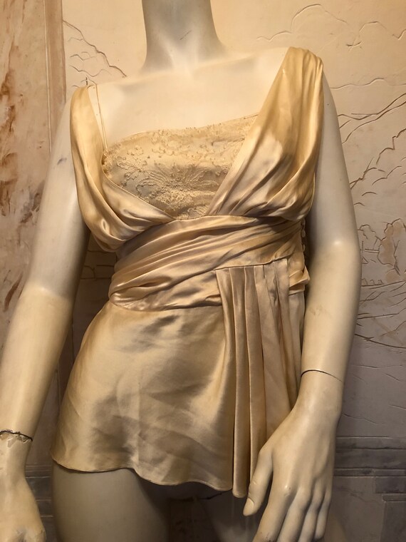 Top John Galliano