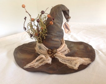 Olde Primitive Witch's Hat Centerpiece