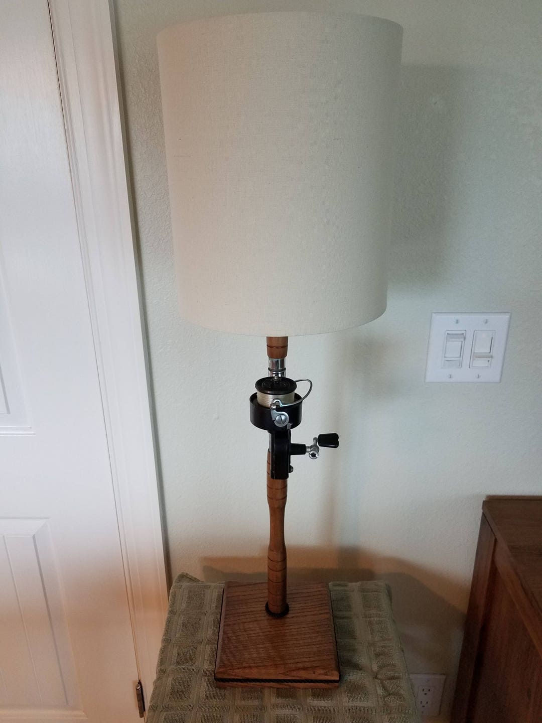 Vintage Antique Fishing Rod and Reel Lamp,fishing Pole Decor,fisherman Gift,beach Decor,nautical