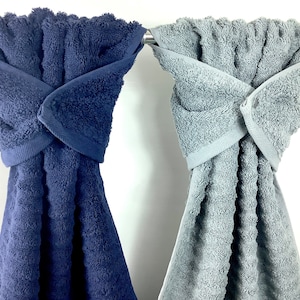 CLEARANCE! Gray or Navy Ribbed Hanging Hand Towel Wrap, Snap Towel, Gray Stay Put Hand Towel, Navy Oven Towel, Bathroom Hanging Hand Towel afbeelding 1
