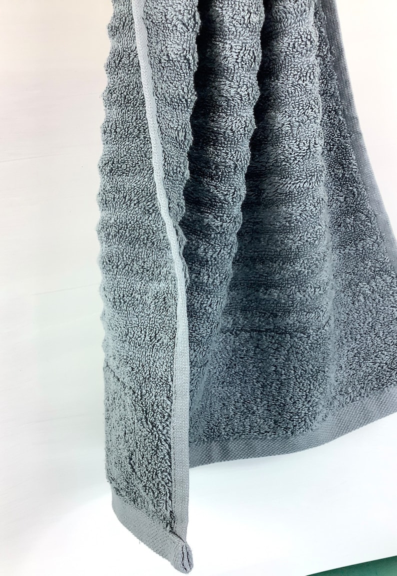 CLEARANCE! Gray or Navy Ribbed Hanging Hand Towel Wrap, Snap Towel, Gray Stay Put Hand Towel, Navy Oven Towel, Bathroom Hanging Hand Towel afbeelding 6