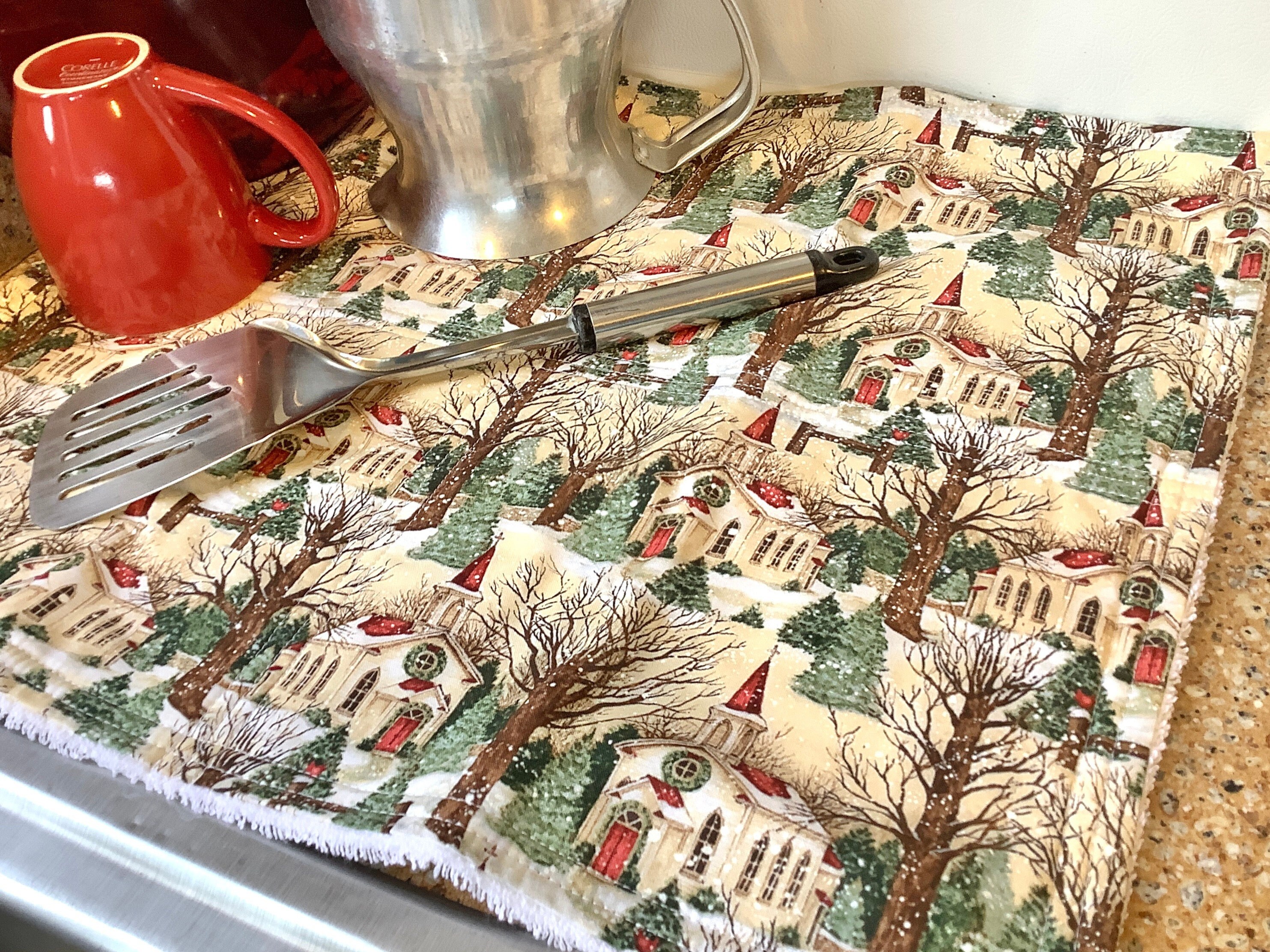 Christmas Kitchen Dish Drying Mat 18”x24” Pine Needles Tree Red