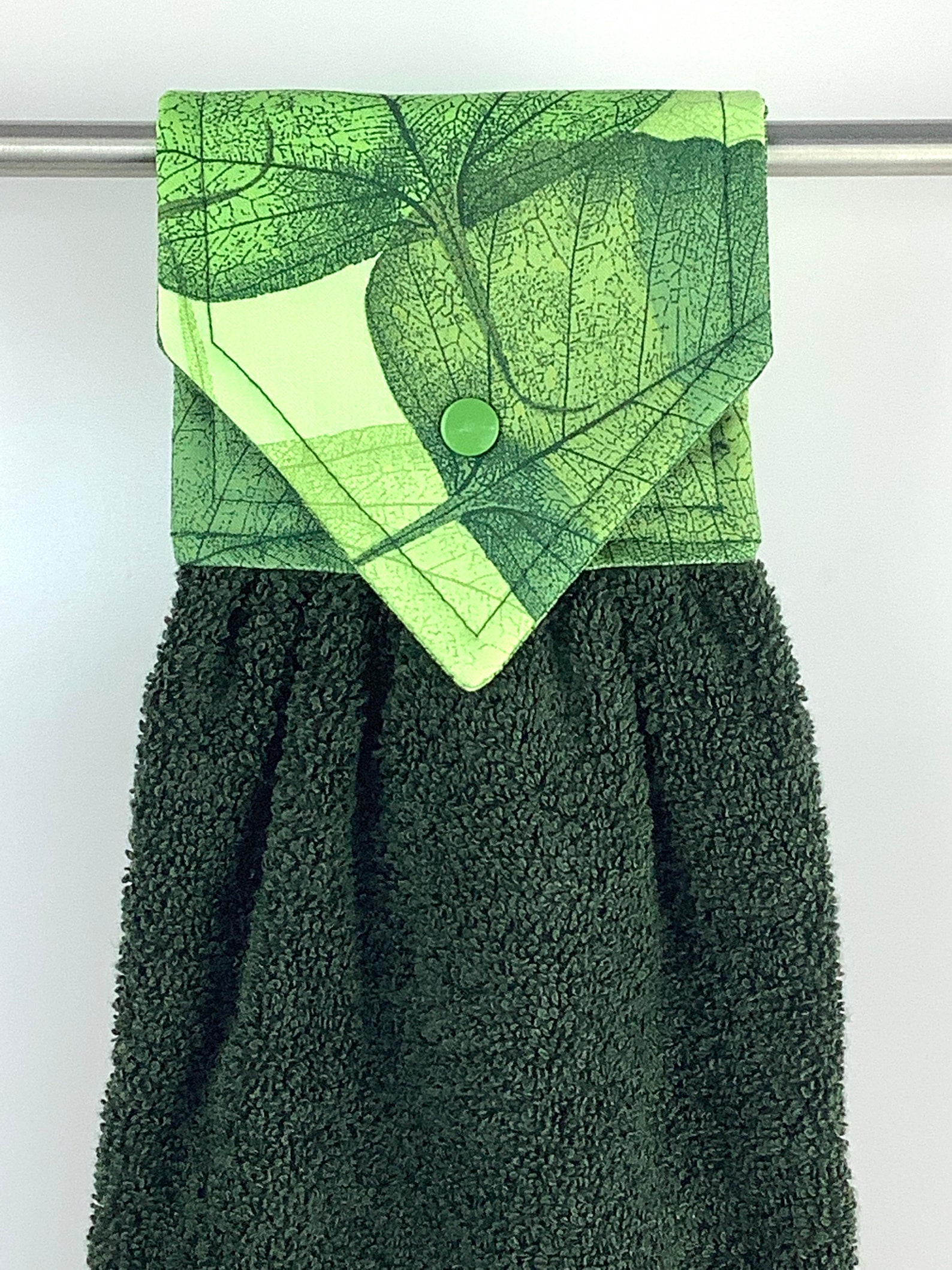 Green Hanging Hand Towel Stay Put Bathroom Hand Towel Leaves - Etsy