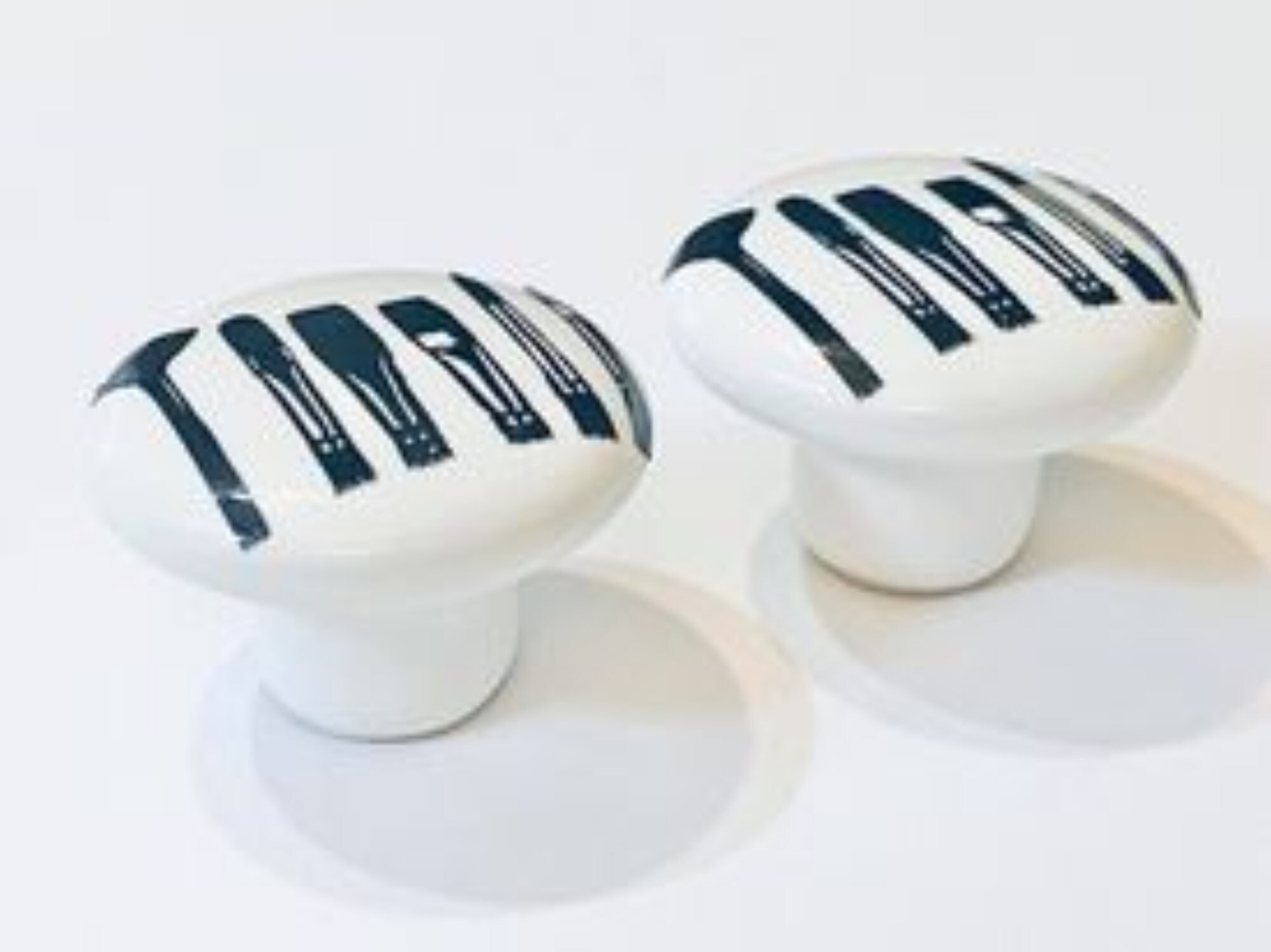 Pair 1.5 Crafters Paint Brush Drawer Knobs Pulls White Ceramic Art Etsy