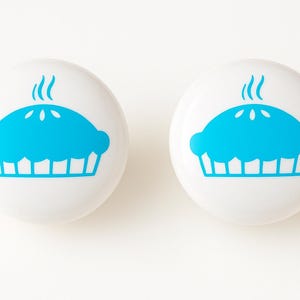 Pair of 1.5” Pie Drawer Knobs – White Ceramic Cabinet Pulls for Bakers & Kitchen Decor, Dessert-Themed Hardware