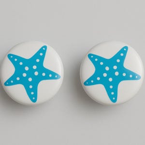 Pair 1.5” Starfish Drawer Knobs – White Ceramic Ocean-Themed Pulls