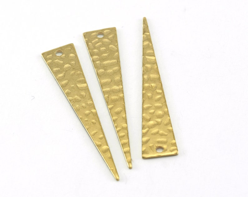 0.8mm thickness one hole charms findings OZ3622-120 Triangle Hammered raw brass 40x8mm