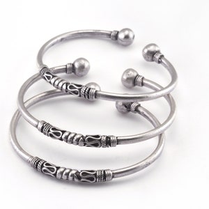Ball Head Bracelet Adjustable Antique Silver Plated Brass (55mm inner size - Adjustable ) OZ2961