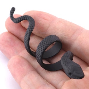Snake Ring Wrap Adjustable Black Painted Brass (18mm - 20mm  8US - 10US  inner size) 4001