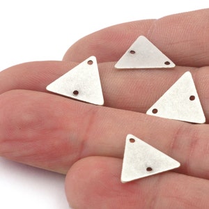 Försilvrad mässingsliksidig triangelkoppling 12 x 14 mm taggberlocker med 2 hål, 620SDD-34
