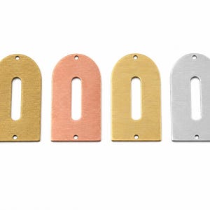 Connettore ad arco 20 x 35 mm, 2 fori, foro da 1,5 mm, fessura 17 x 4 mm, ottone grezzo, rame grezzo, ottone spazzolato, argento, componente per ciondolo, componenti per gioielli S189-423