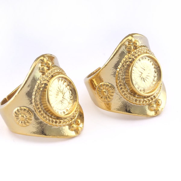 Ring Flowers Adjustable Ring Bezel - Shiny Gold Plated brass (18mm 7.5US inner size - Adjustable ) OZ2981