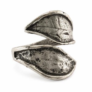 Adjustable antique silver leaf ring with rustic textured finish, nature inspired botanical jewelry, US size 8.5 adjustable ring.