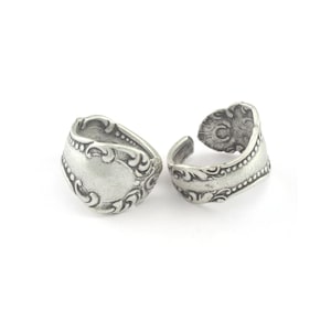 Anello a cucchiaio placcato argento antico, motivo floreale, fascia regolabile in ottone -3221