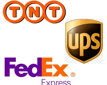 Puede incluir: Logotipos de las empresas de transporte TNT, UPS y FedEx Express. TNT presenta círculos naranjas con letras blancas. UPS tiene un escudo dorado y marrón con letras doradas. FedEx Express es morado y naranja.